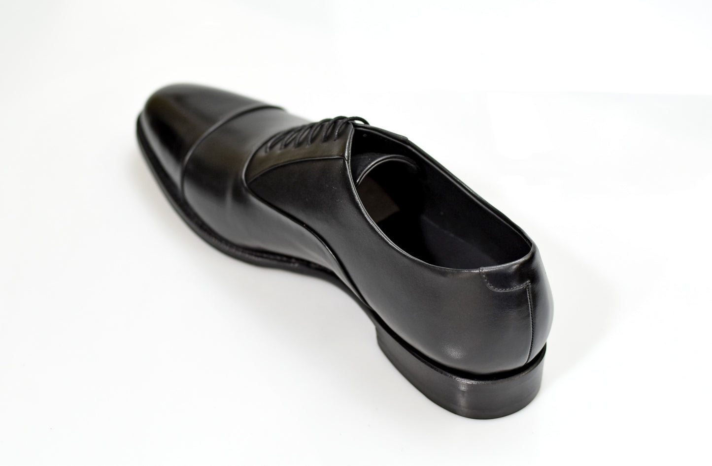 “Trea” Cap toe with reverso seams, Black Dress Shoes, Annonay Vegano, Goodyear welted, US size 5 1/2 ~ 10